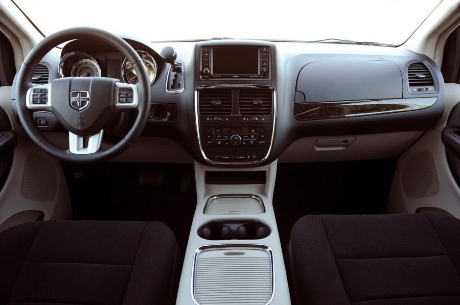  Dodge Grand Caravan 2011 года  (фото 41 из 83)